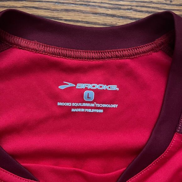 Brooks Wawa Distance 3.0 Short Sleeve T-Shirt Men's L Red Running Marathon Gym - Picture 2 of 6